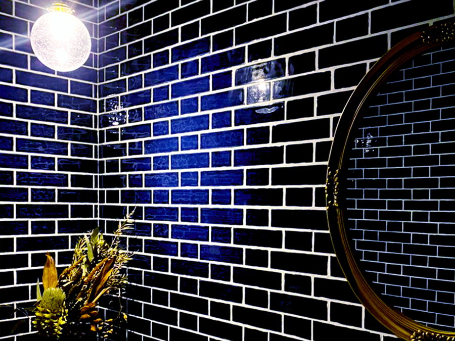 水回り青いタイル